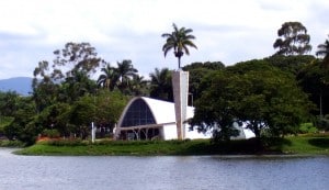 greja da Pampulha, criada por Oscar Niemeyer.